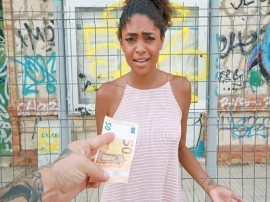 Brasileña folla duro en público a cambio de mucho dinero